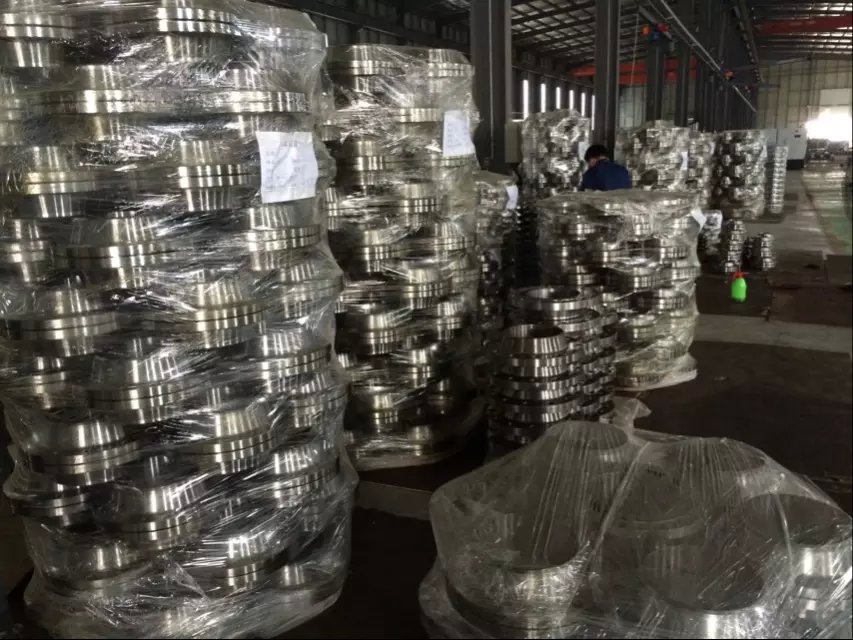 碳鋼法蘭它作為法蘭類型中的一種，具有什么特點(diǎn)呢？